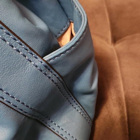 Michael Kors NWOT Blue Shoulder Bag and Wallet - Picture 3 of 13